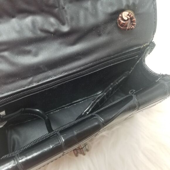 Cute Crossbody Bag w/Unique Closure Faux Leather - Picture 7 of 11